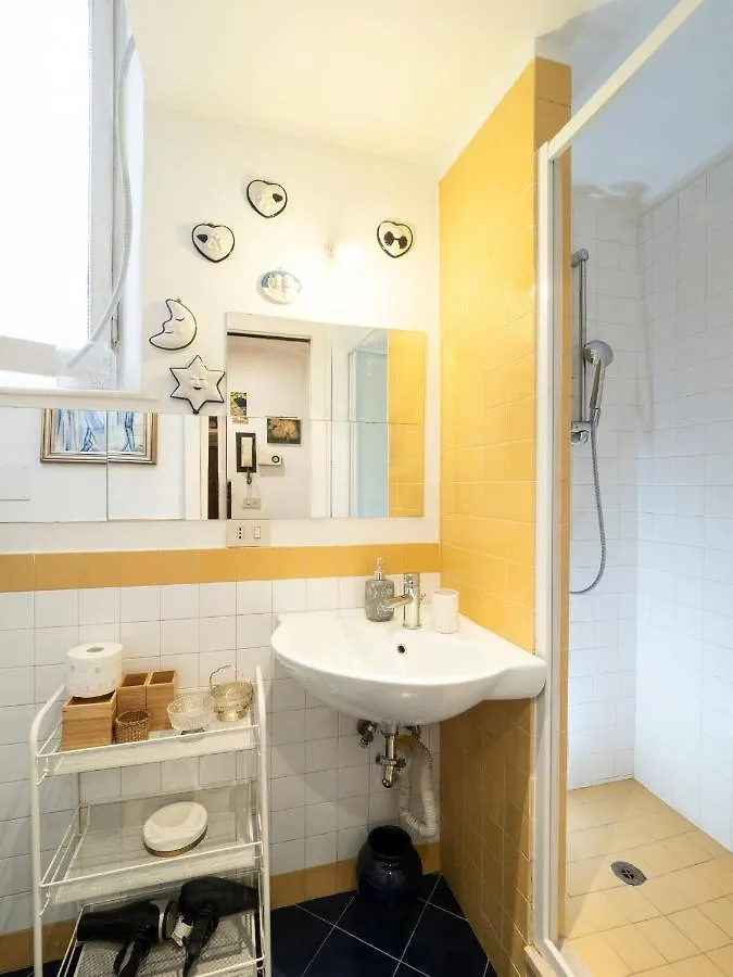 Central Apartment In Trastevere Rome