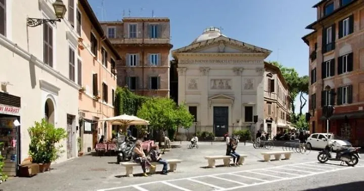 Central Apartment In Trastevere Rome